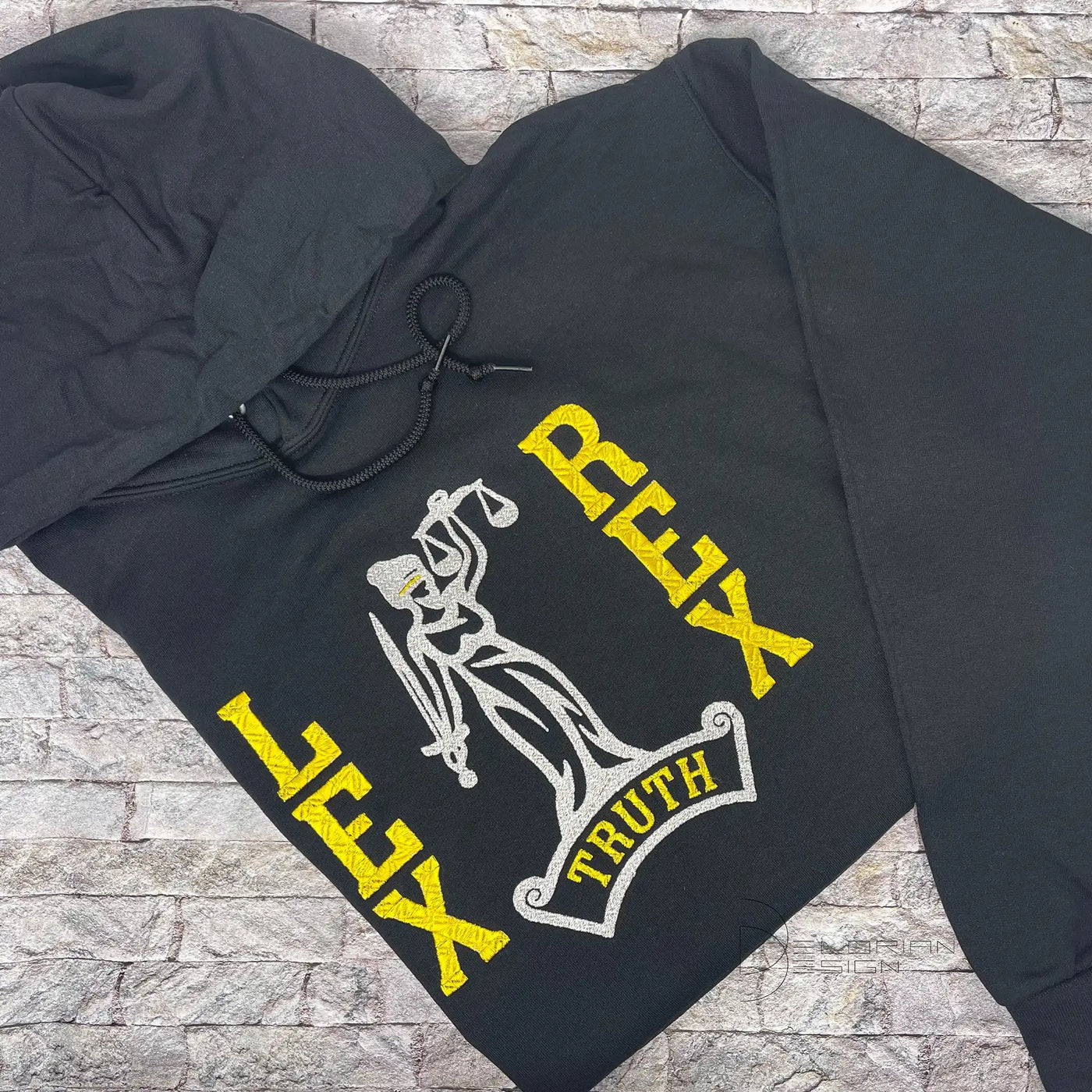 LEX REX – Delorian Design